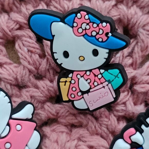 Sanrio Hello Kitty Outing 5 PC Croc Charm Set - Picture 7 of 7